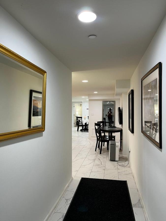 Lovely Remodeled 2bdrm Basement Appartement