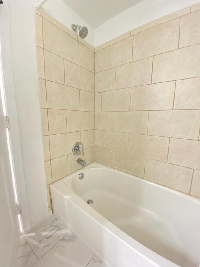 Lovely Remodeled 2bdrm Basement Appartement Washington